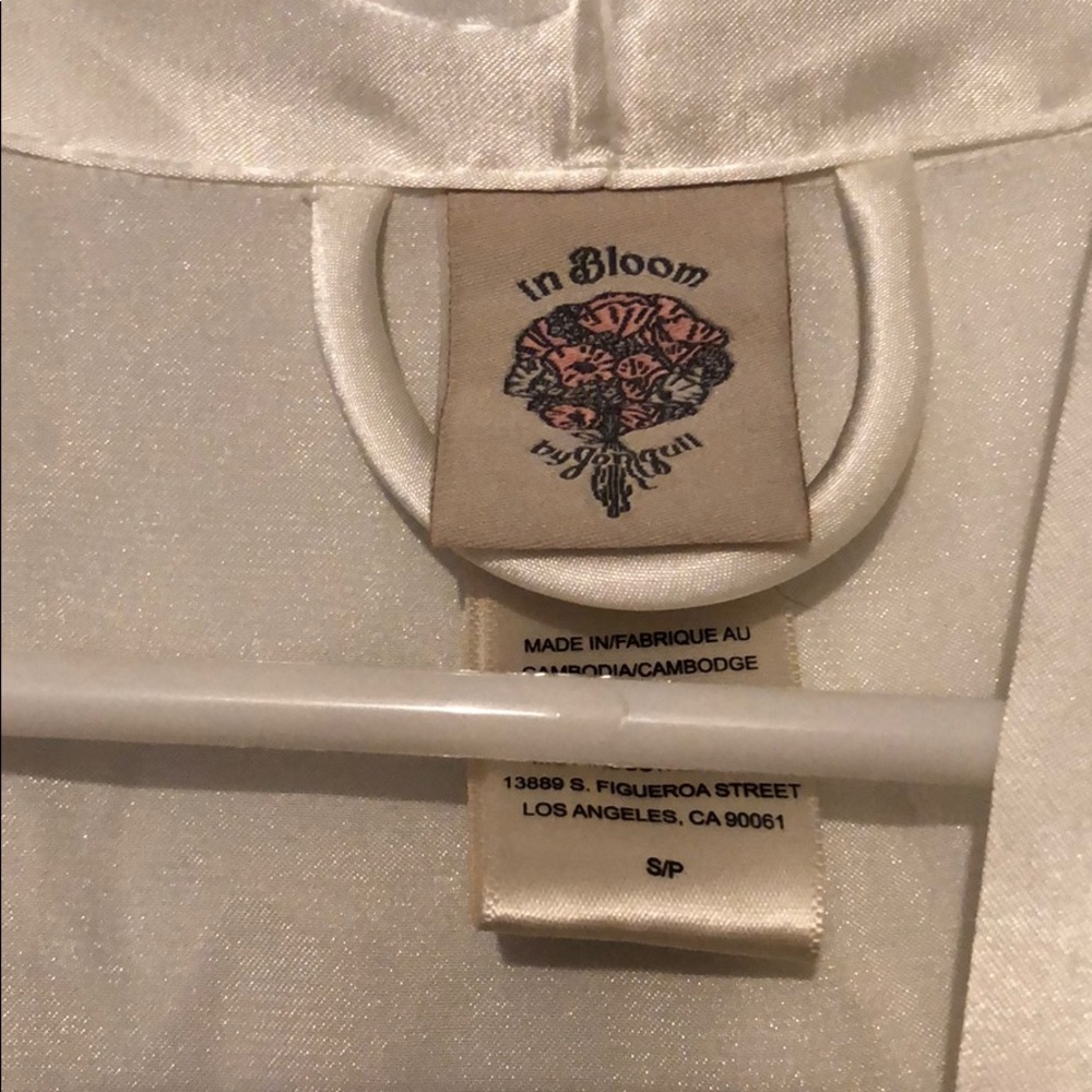In Bloom Bride Robe - Picture 4 of 5